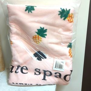Kate Spade New York Beach Towel Pink Pineapple 🍍